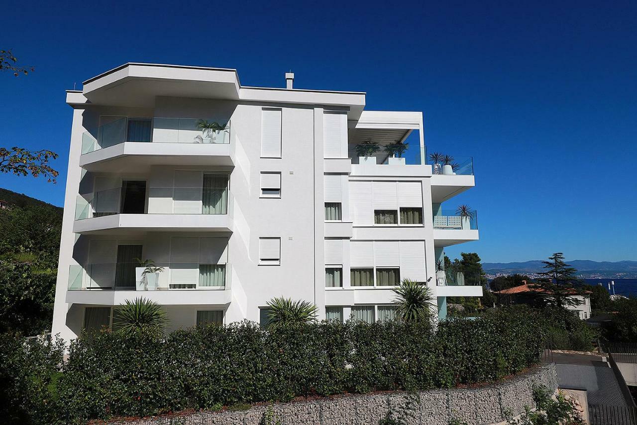 Stylish Apartment 100 M From The Beach Opatija Exterior foto