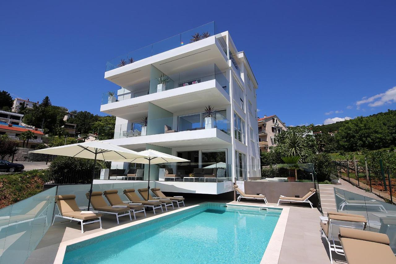 Stylish Apartment 100 M From The Beach Opatija Exterior foto